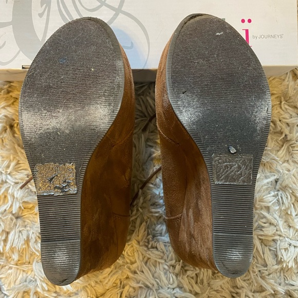 Chestnut booties - Picture 9 of 12